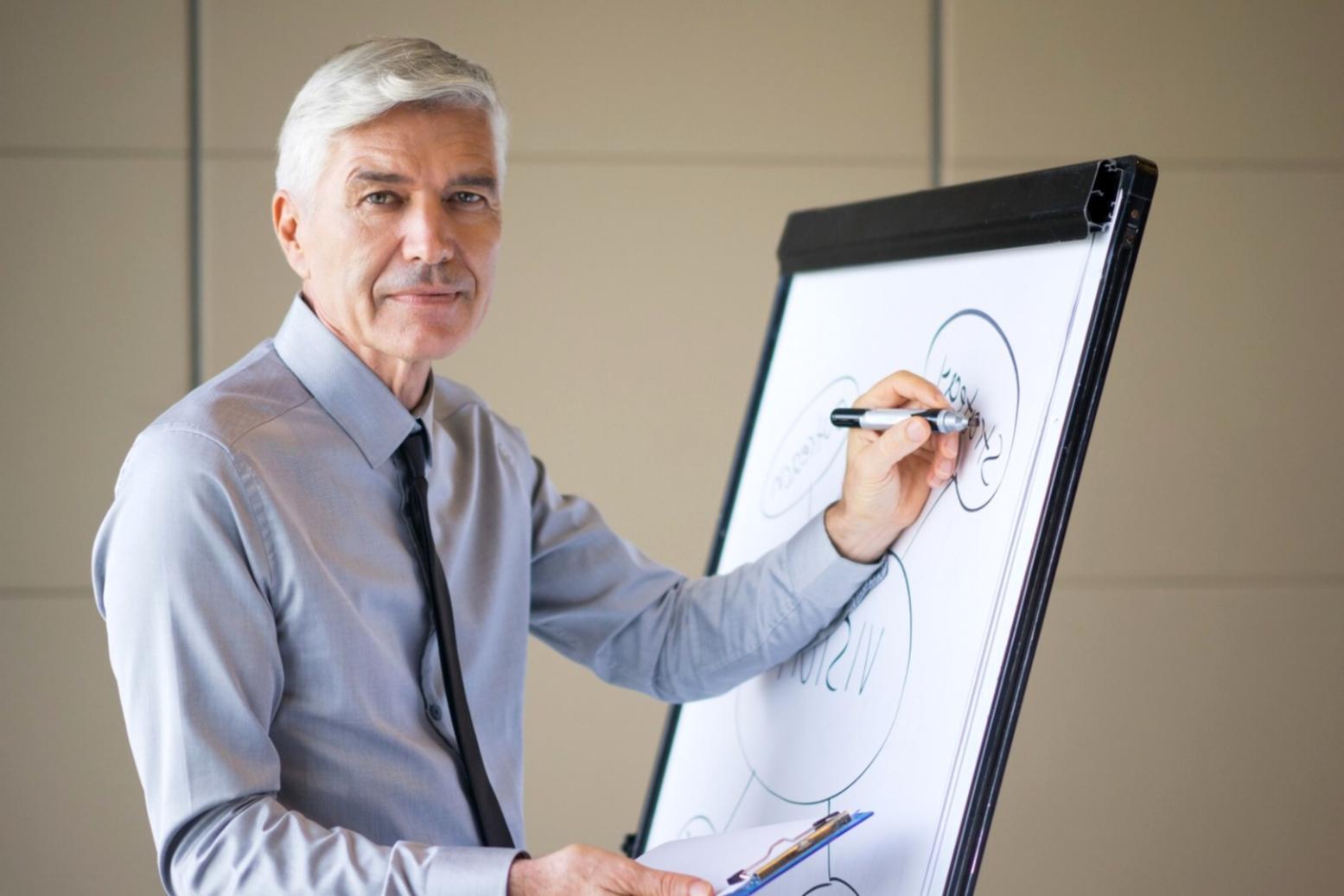 Grupa kursantów podczas zajęć praktycznych